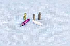 Implantate aus Titan und Keramik